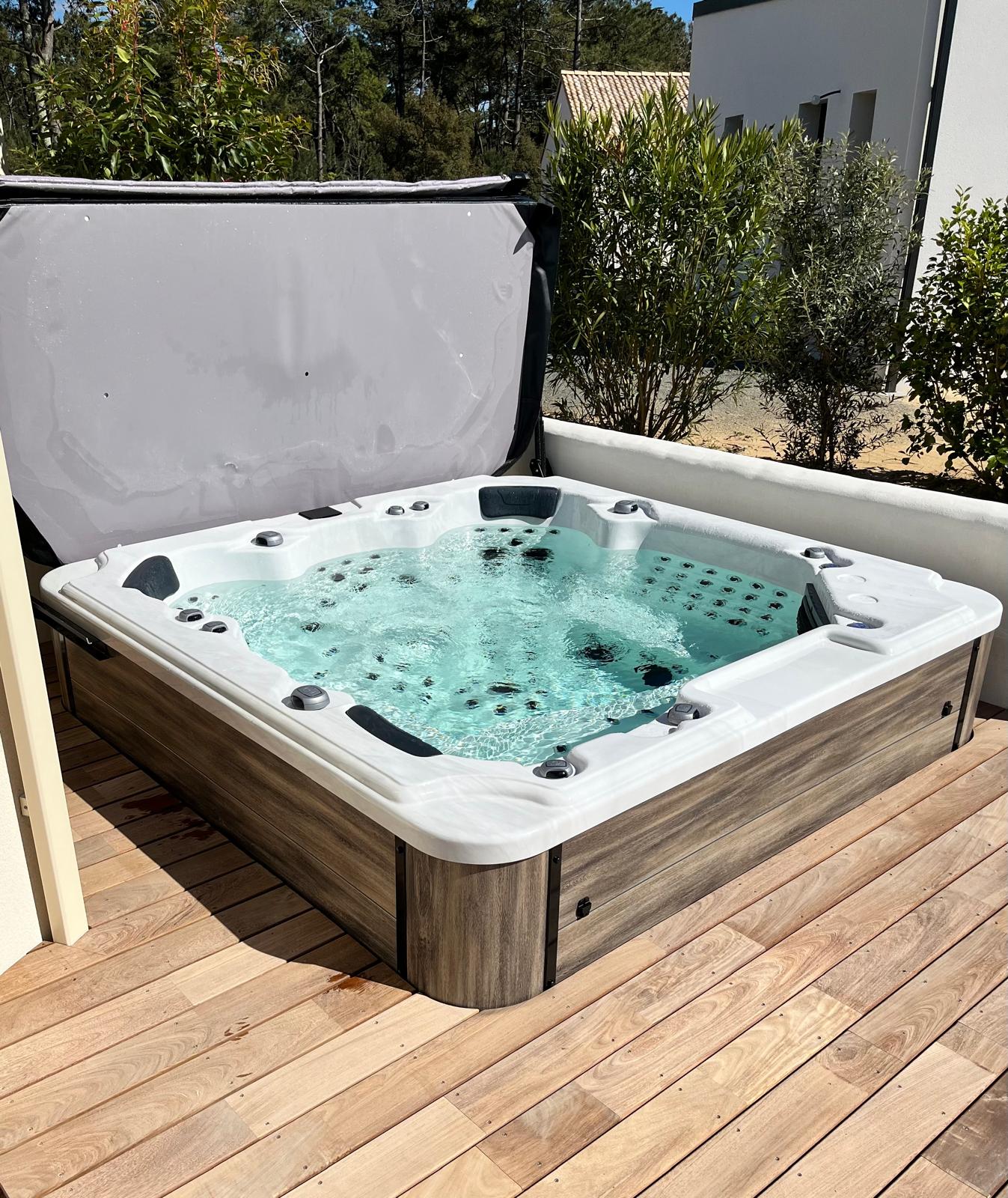 MAYA HERBULOT MAYA HERBULOT