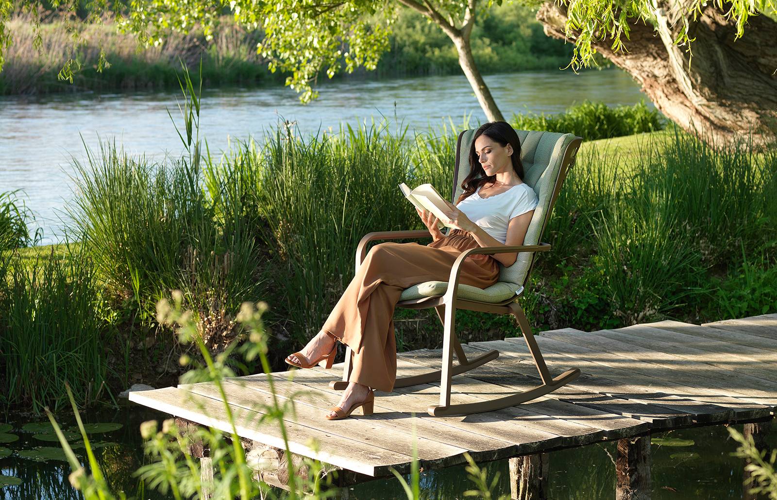 ROCKING CHAIR (8) ROCKING CHAIR 8