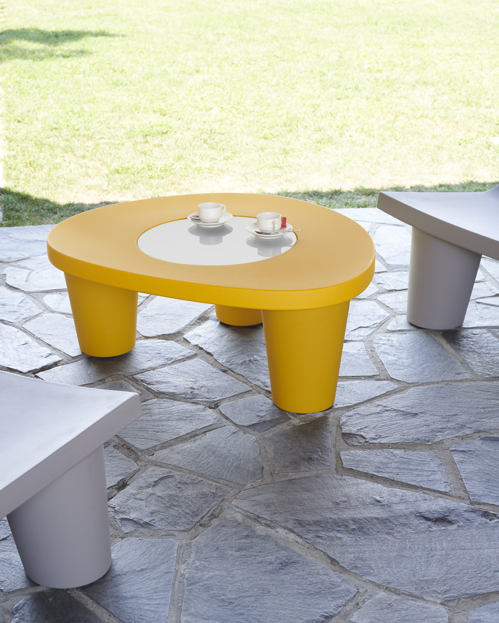 coffee-table-low-lita (6) coffee table low lita 6 scaled